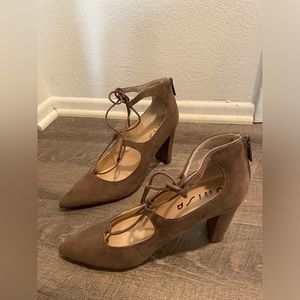Unisa heels